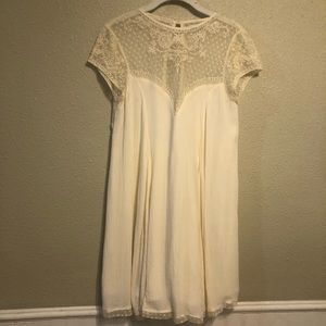 Kimchi Blue Small Lace dress